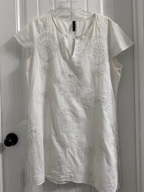 KAS Designs Women’s Embroidered Tunic Top White Medium